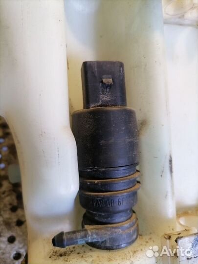 Бачок омывателя Mercedes-Benz CLK 200