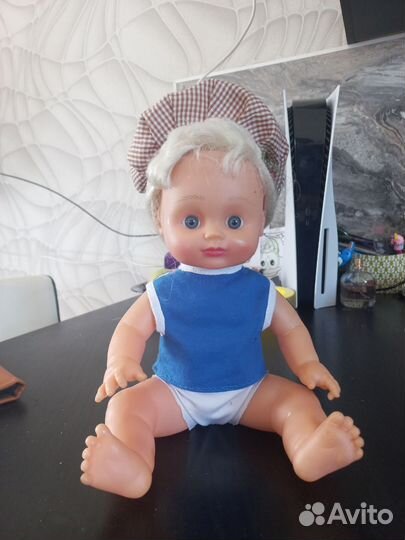 Кукла поющая