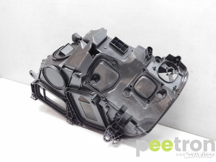 Б/У Б/У Корпус фары правой новая LED. Digital