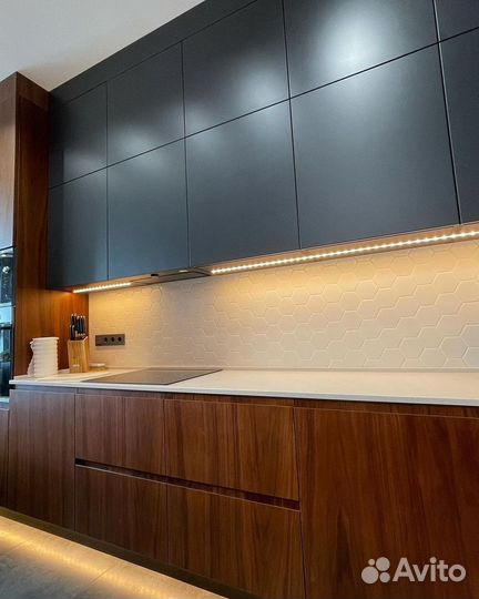 Кухня под потолок на заказ