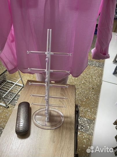 Подставка для очков