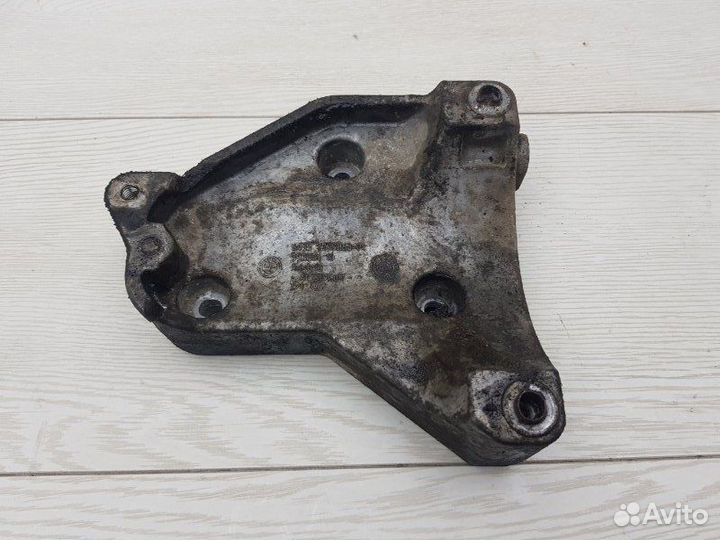 Кронштейн компрессора кондиционера Bmw X5 E70 M57Y