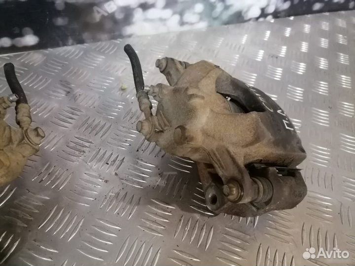 Суппорт передний Chevrolet Cruze 1.6