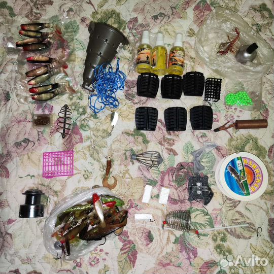 Набор для рыбака, снасти, леска, кормушки