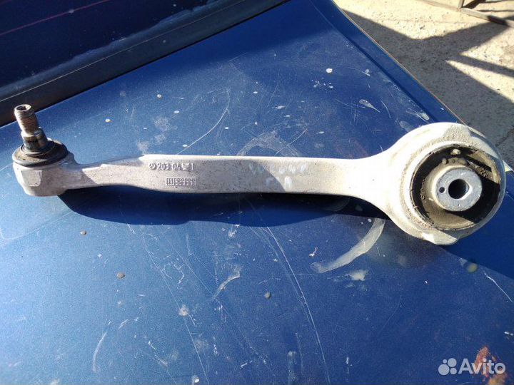 Рычаг подвески передний левый Mercedes-Benz