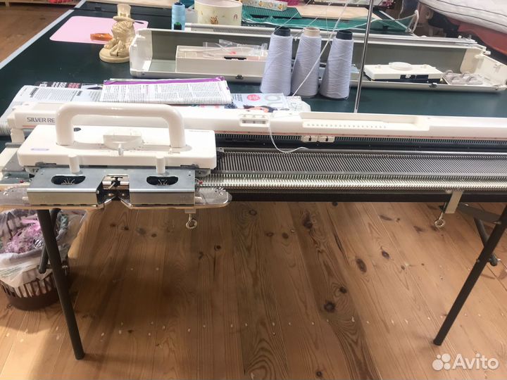 Машинка компьютерная вязальная