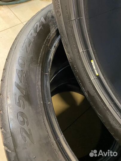 Pirelli P Zero 295/40 R21 111Y