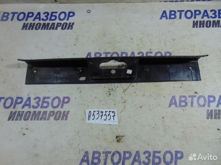 Накладка замка багажника Ford Focus 1 1998-2004