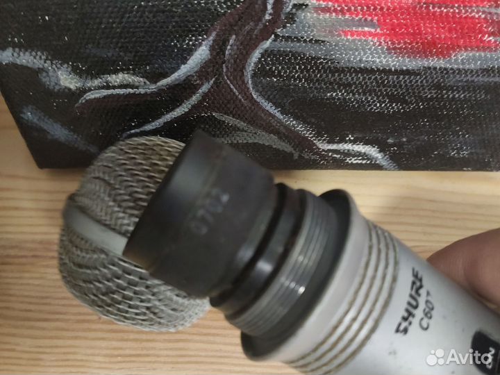 Shure c607