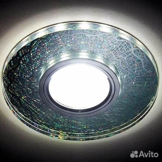 Светильник встраиваемый металлический и стеклянный