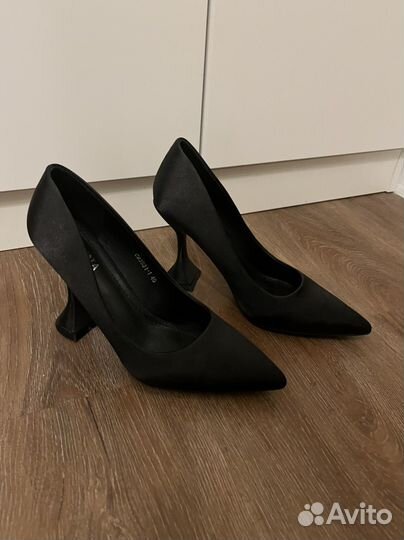 Туфли атласные