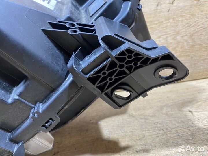 Фара передняя левая Renault Talisman 142176