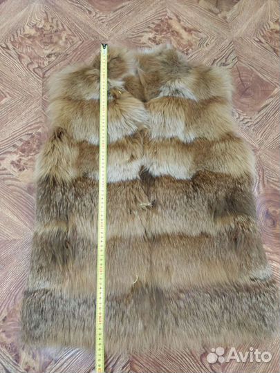 Жилет меховой из лисы