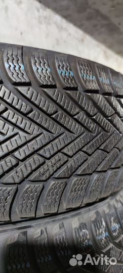 Pirelli Winter Sottozero 215/55 R17