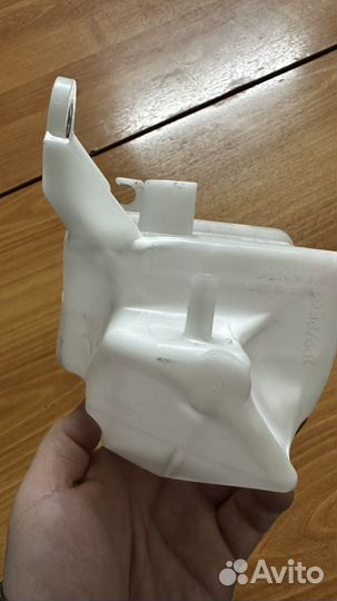 Toyota rav 4 2018-22 Бочок расширителя