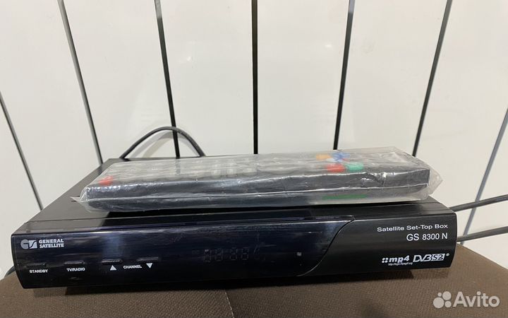 Ресивер Триколор 8300N