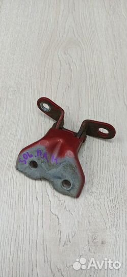 Петля двери hyundai solaris Лев