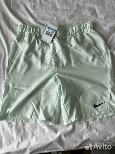 Теннисные шорты nike