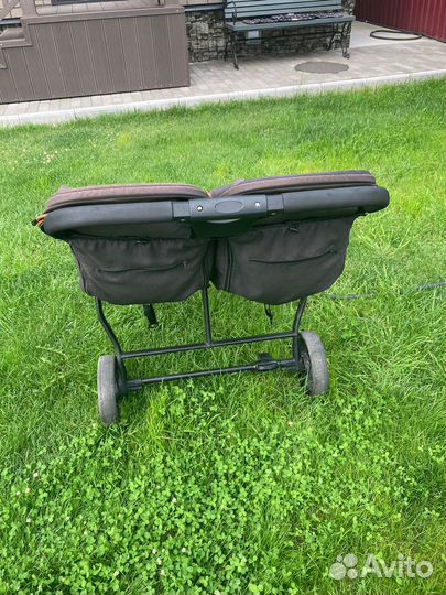 Прогулочная коляска для двойни Pituso Duocity