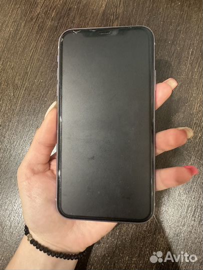 Телефон iPhone 11