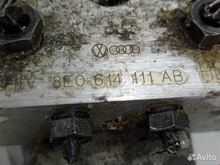 Блок ABS для Volkswagen Passat 5 8E0614111AB