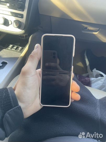 Samsung Galaxy Z Flip3, 8/128 ГБ