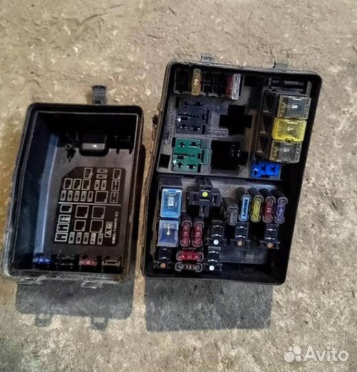 Блок предохранителей Ford Mondeo 2