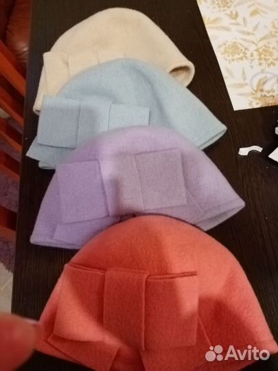 Шапочки женские в стиле 70