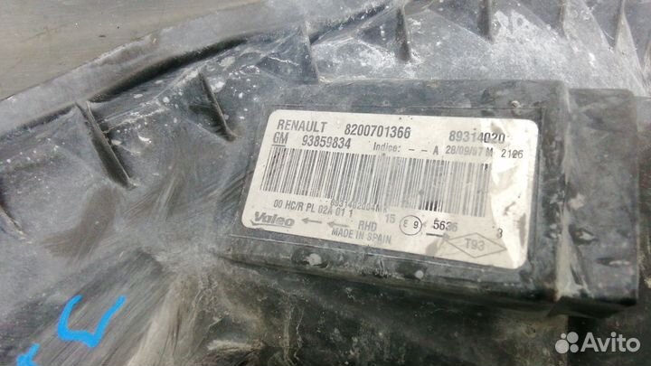 Фара Nissan Primastar X83 (2002-2014)