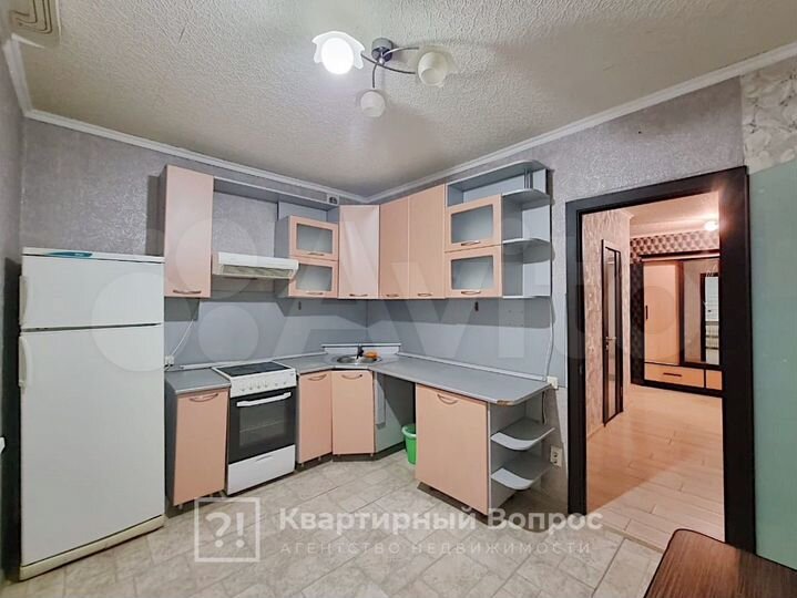 2-к. квартира, 63 м², 1/10 эт.