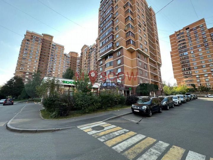 Продам торговое помещение, 416 м²