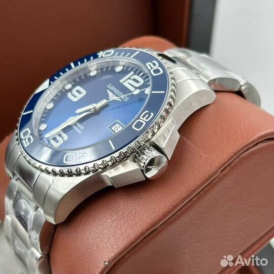 Часы Longines HydroConquest