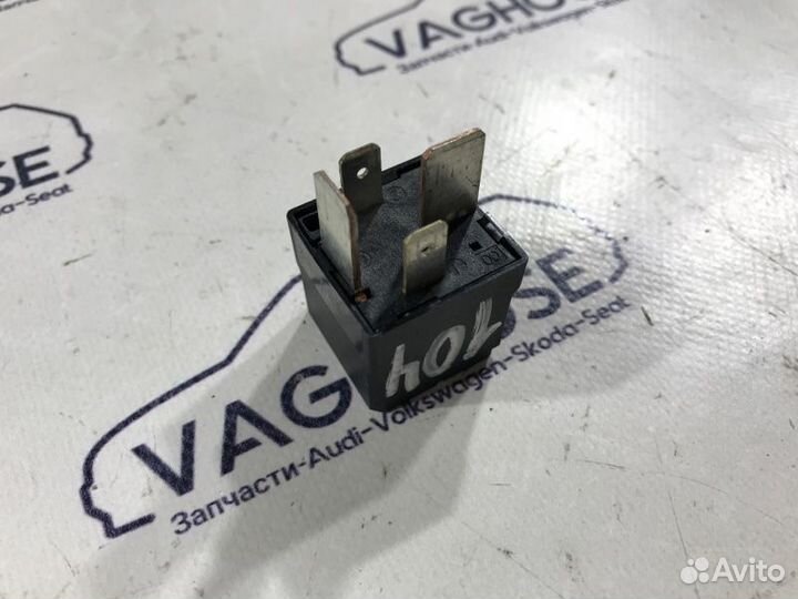 Реле Audi S8 D2 4D 4.2 2000