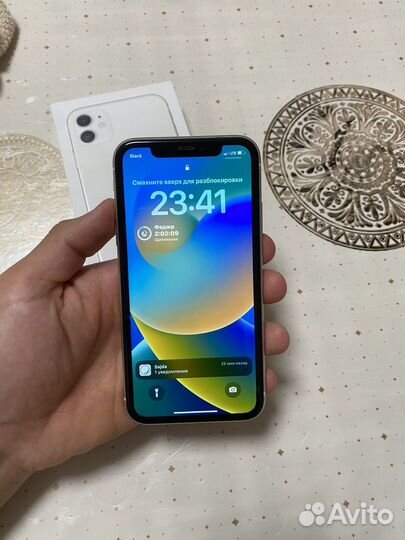iPhone 11, 64 ГБ