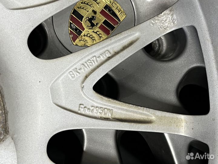 R20 Michelin Latitude Alpin LA2 275/45, PCD 5x130 DIA 71.6