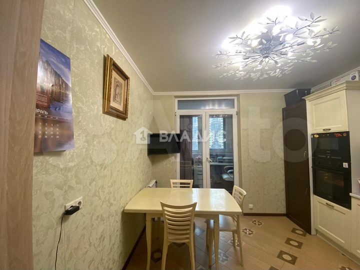 3-к. квартира, 79,5 м², 8/8 эт.