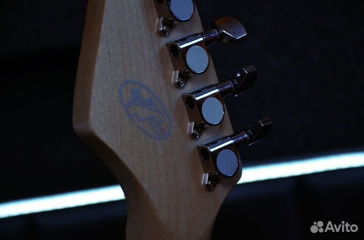Электрогитара Fender Strarocaster новая