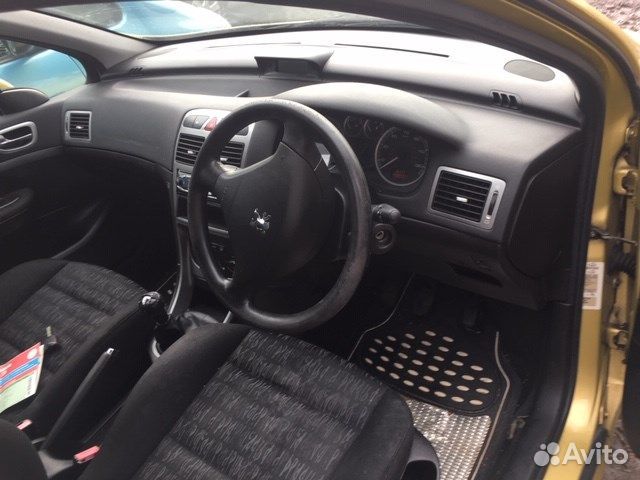 Разбор на запчасти Peugeot 307
