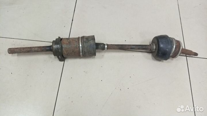 Полуось (привод) передняя правая Chevrolet Niva