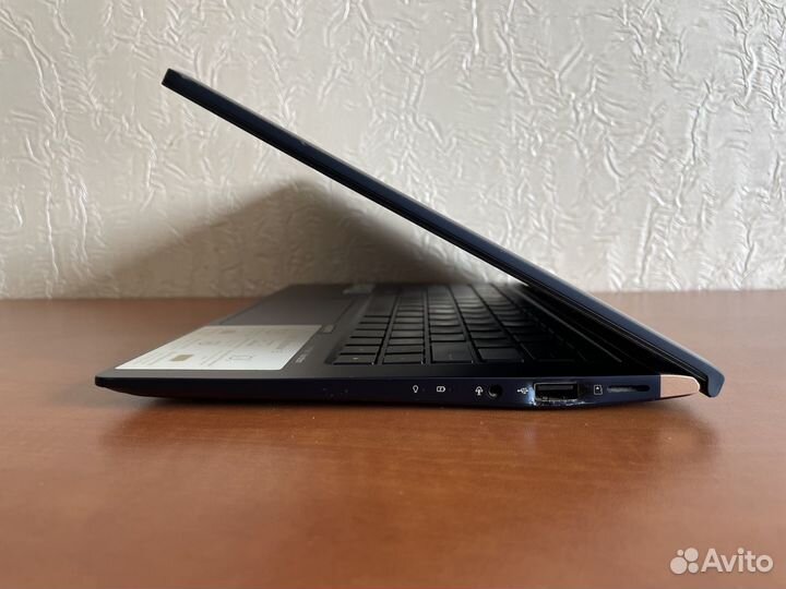 Компактный игровой ноутбук asus ZenBook UX333F