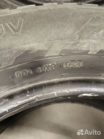 Nokian Tyres Hakkapeliitta 9 215/70 R16