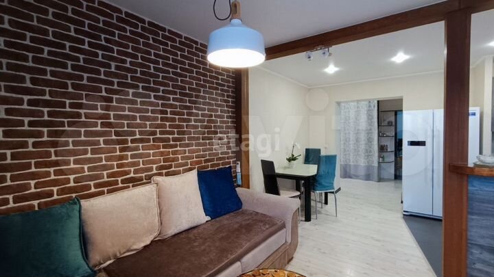 2-к. квартира, 80 м², 8/9 эт.