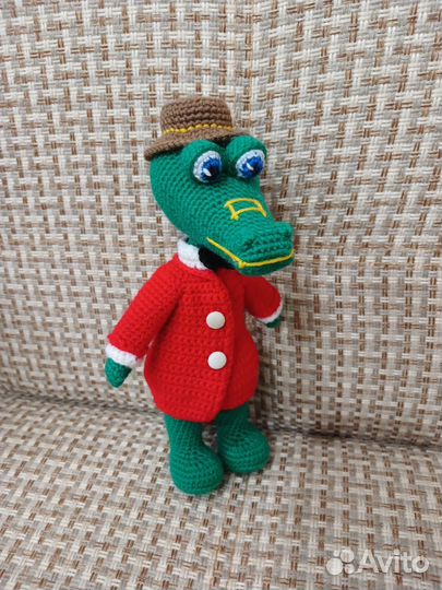 Крокодил гена вязаный