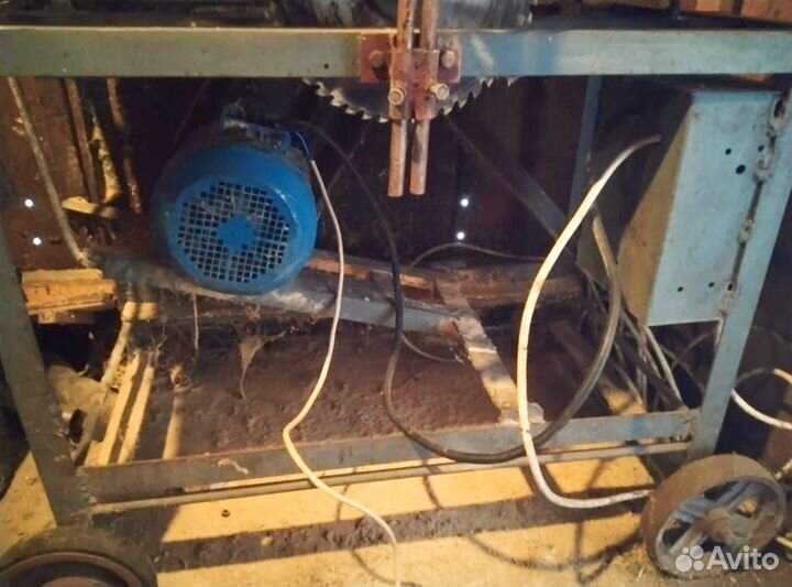 Деревообрабатывающий станок