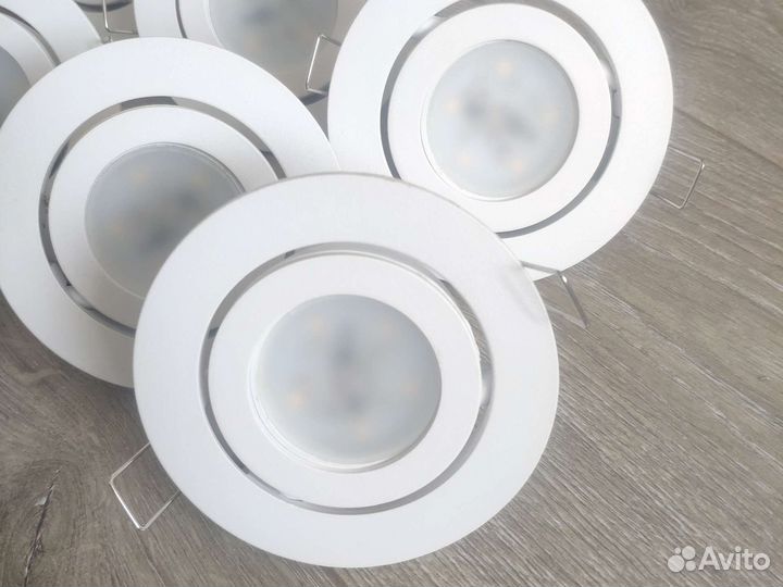 Светильник встраиваемый
