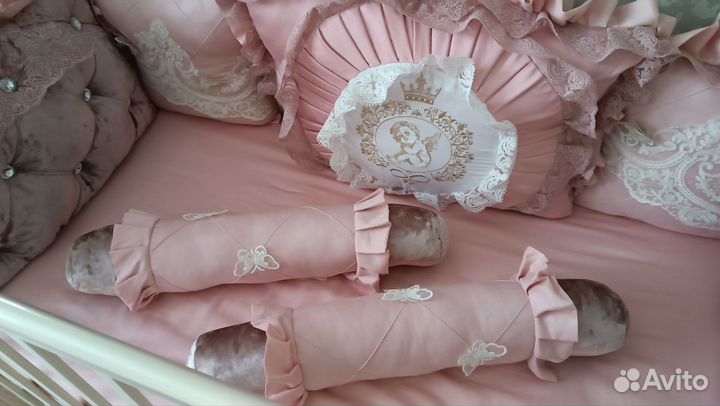 Бортики в детскую кроватку для девочки