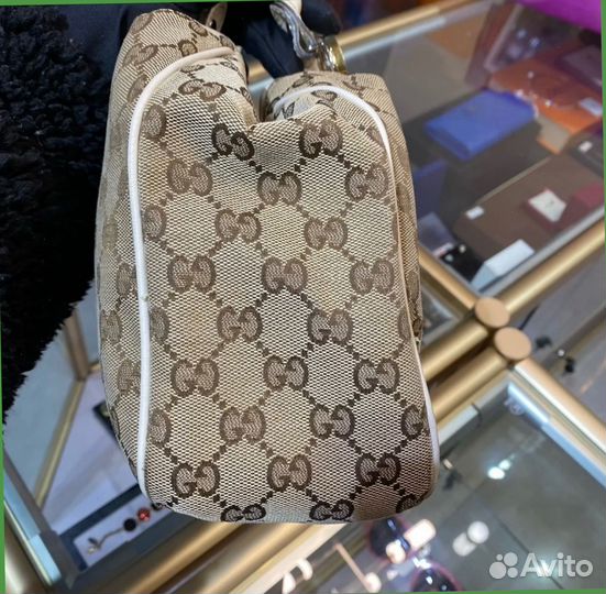 Сумка с ручками от gucci GG