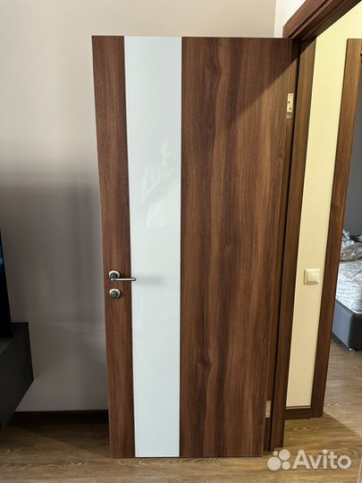 Двери межкомнатные с коробкой деревянные Б/У