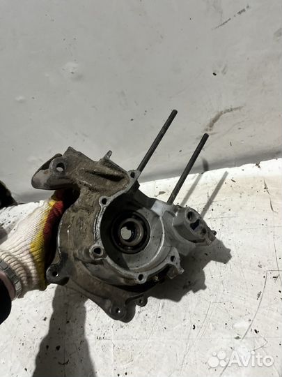 Малая половинка картера на японский скутер