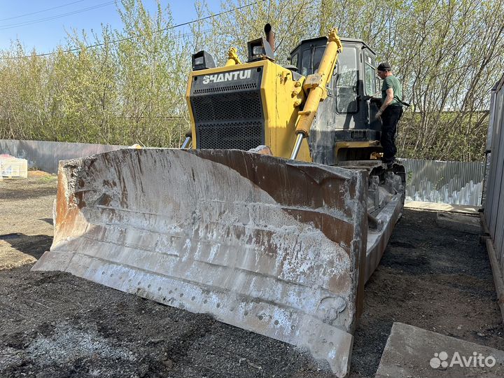 Shantui SD32, 2011